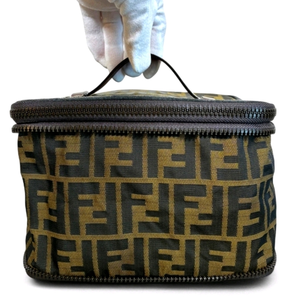 FENDI Vanity Vintage bag zucca 🤎EUC8 - Picture 2 of 16